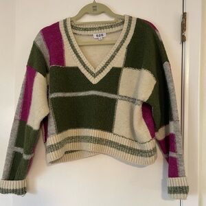 525 Green & Pink Sweater Size S